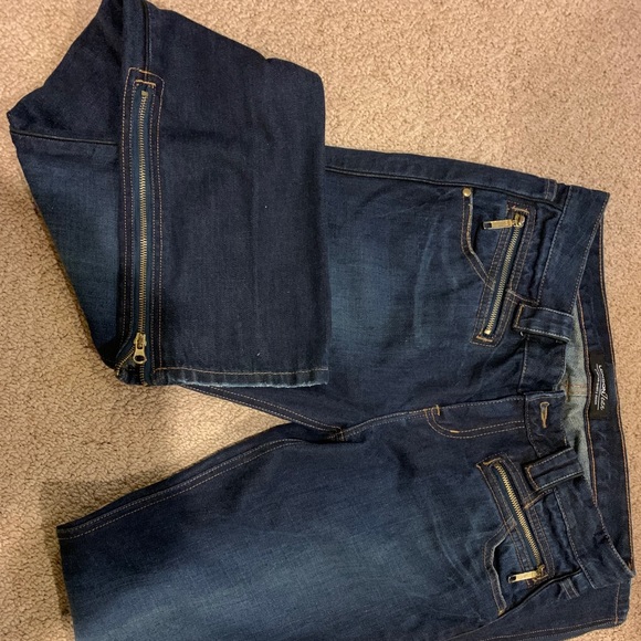 A bag of sz 6xl and long woman’s jeans. - Picture 2 of 7